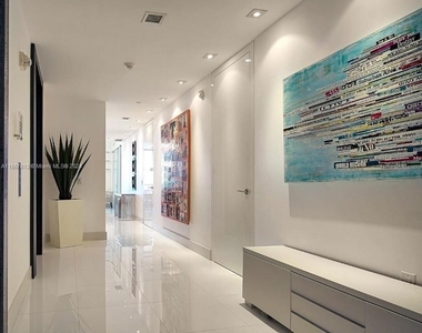 1100 Biscayne Blvd - Photo Thumbnail 17