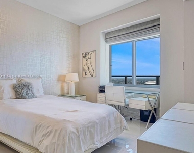 1100 Biscayne Blvd - Photo Thumbnail 15