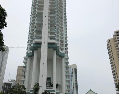 900 Brickell Key Blvd - Photo Thumbnail 42