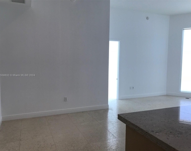 900 Brickell Key Blvd - Photo Thumbnail 17