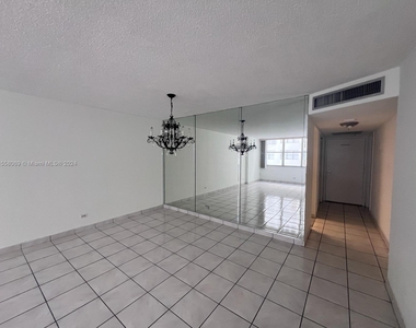 6039 Collins Ave - Photo Thumbnail 27