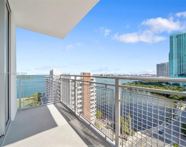 2150 N Bayshore Dr - Photo Thumbnail 5