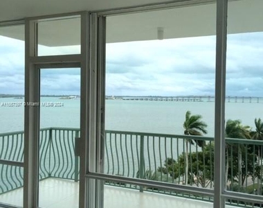 1408 Brickell Bay Dr - Photo Thumbnail 3