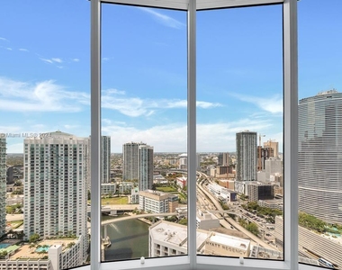 200 Biscayne Boulevard Way - Photo Thumbnail 7