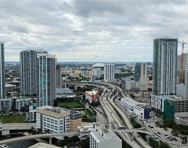 200 Biscayne Boulevard Way - Photo Thumbnail 18