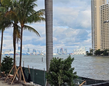 200 Biscayne Boulevard Way - Photo Thumbnail 38