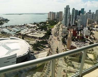 888 Biscayne Blvd - Photo Thumbnail 28