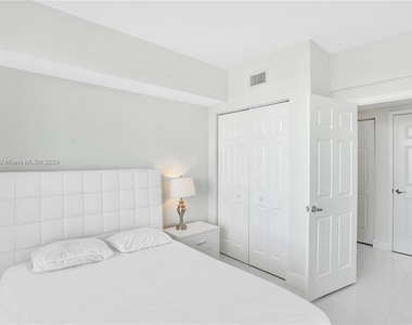 1745 E Hallandale Beach Blvd - Photo Thumbnail 15