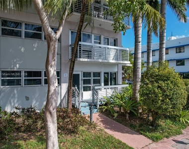 4332 Collins Ave - Photo Thumbnail 4