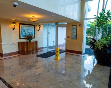 16500 Collins Ave - Photo Thumbnail 17