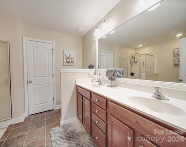 5657 Tipperlinn Way - Photo Thumbnail 21