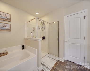 5657 Tipperlinn Way - Photo Thumbnail 17