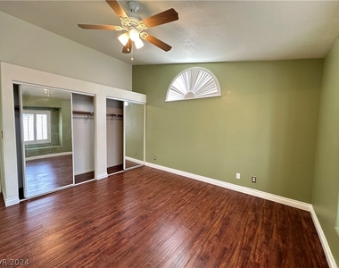 8451 Green Mesa Court - Photo Thumbnail 7