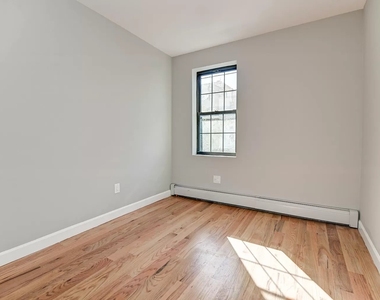 52 Yonkers Avenue - Photo Thumbnail 4