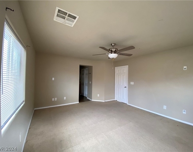 9258 Weeping Hollow Avenue - Photo Thumbnail 21