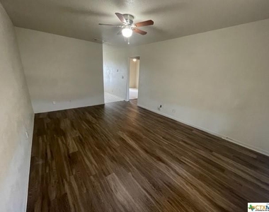 3201 Hereford Lane - Photo Thumbnail 2