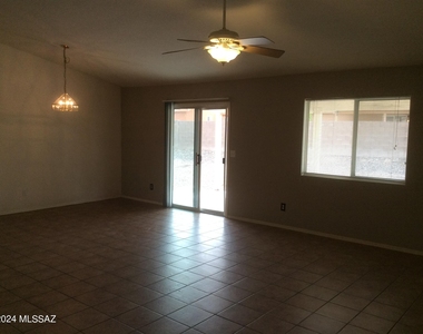 9758 E Paseo San Ardo - Photo Thumbnail 14