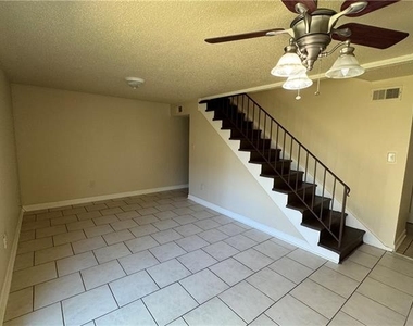 4823 W Metairie Avenue - Photo Thumbnail 9