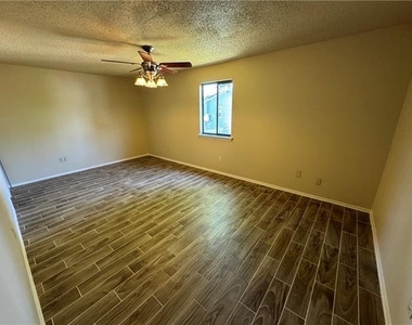 4823 W Metairie Avenue - Photo Thumbnail 13