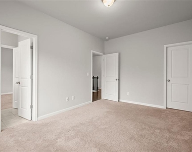 427 Suwanee Park Terrace - Photo Thumbnail 35