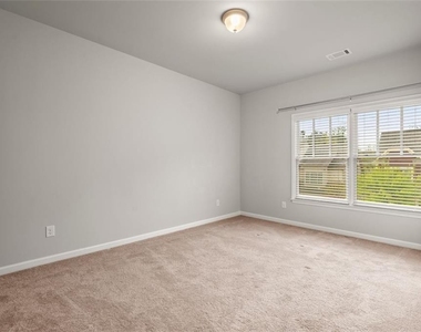 427 Suwanee Park Terrace - Photo Thumbnail 34