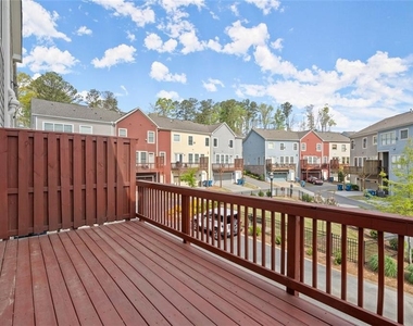 427 Suwanee Park Terrace - Photo Thumbnail 24