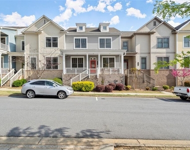 427 Suwanee Park Terrace - Photo Thumbnail 1