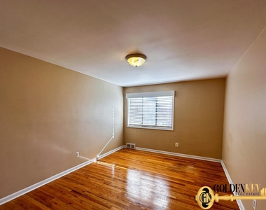 25943 Woodward Avenue - Photo Thumbnail 12