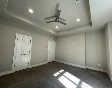 4910 Live Oak Street - Photo Thumbnail 16