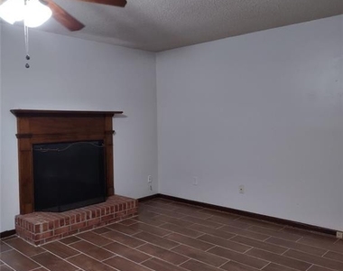 2912 Leta Court - Photo Thumbnail 11