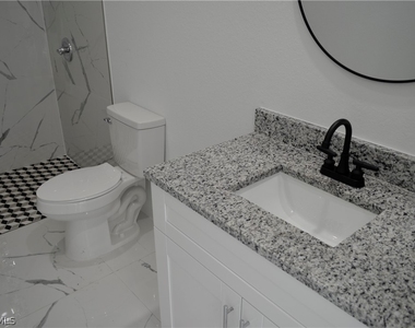 2611 Carol Place - Photo Thumbnail 20