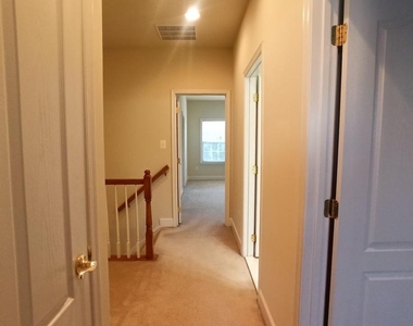 561 Odendhal Ave - Photo Thumbnail 10