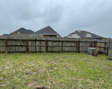 28519 Willow Orchard Lane - Photo Thumbnail 22