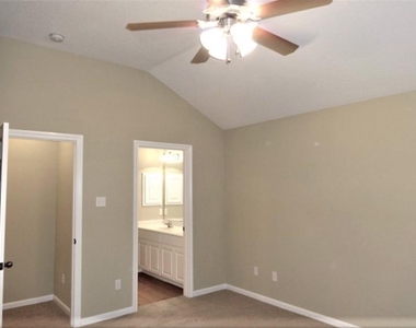 985 Arbor Way - Photo Thumbnail 10