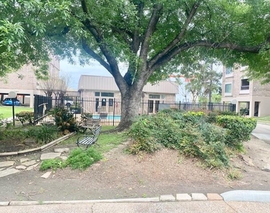 2209 S Braeswood Boulevard - Photo Thumbnail 35