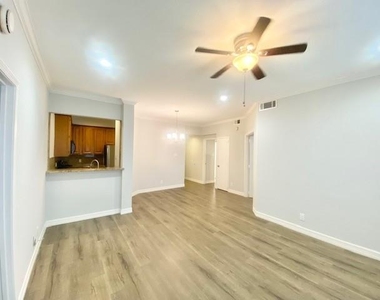 2209 S Braeswood Boulevard - Photo Thumbnail 5