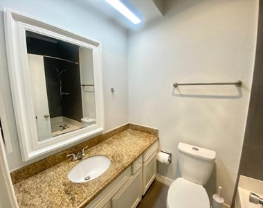 2209 S Braeswood Boulevard - Photo Thumbnail 17