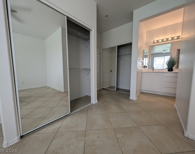 10725 Moon Flower Arbor Place - Photo Thumbnail 14