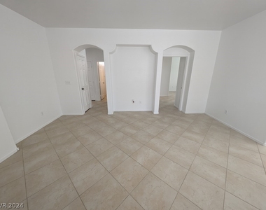 10725 Moon Flower Arbor Place - Photo Thumbnail 11