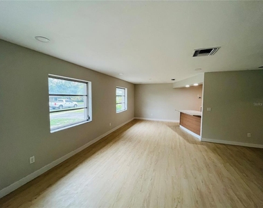 7250 Tarrytown Drive - Photo Thumbnail 2