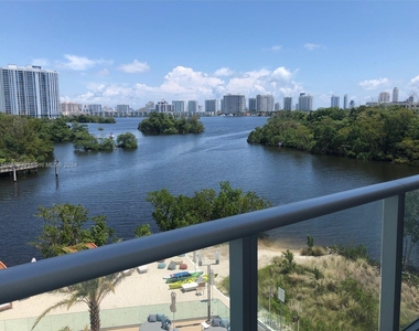 16385 Biscayne Blvd - Photo Thumbnail 8