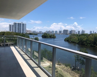 16385 Biscayne Blvd - Photo Thumbnail 10