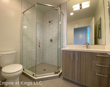 1232 N Kings Road - Photo Thumbnail 9