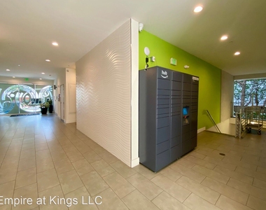 1232 N Kings Road - Photo Thumbnail 12