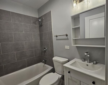 2644 W Pratt Unit 2 2 - Photo Thumbnail 6