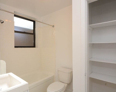 2325 N. Kedzie Boulevard, Unit 6 - Photo Thumbnail 18