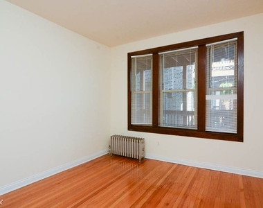 2453 N. Spaulding, Unit 4 - Photo Thumbnail 12