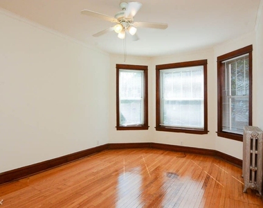 2453 N. Spaulding, Unit 7 - Photo Thumbnail 4