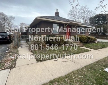 486 15th St. - Photo Thumbnail 1