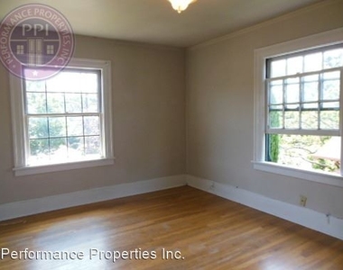 3427 E Burnside Street - Photo Thumbnail 14